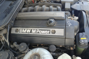 BMW S52B32 moottori