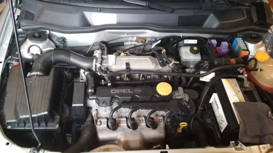 Opel Z16SE 1.6 moottori