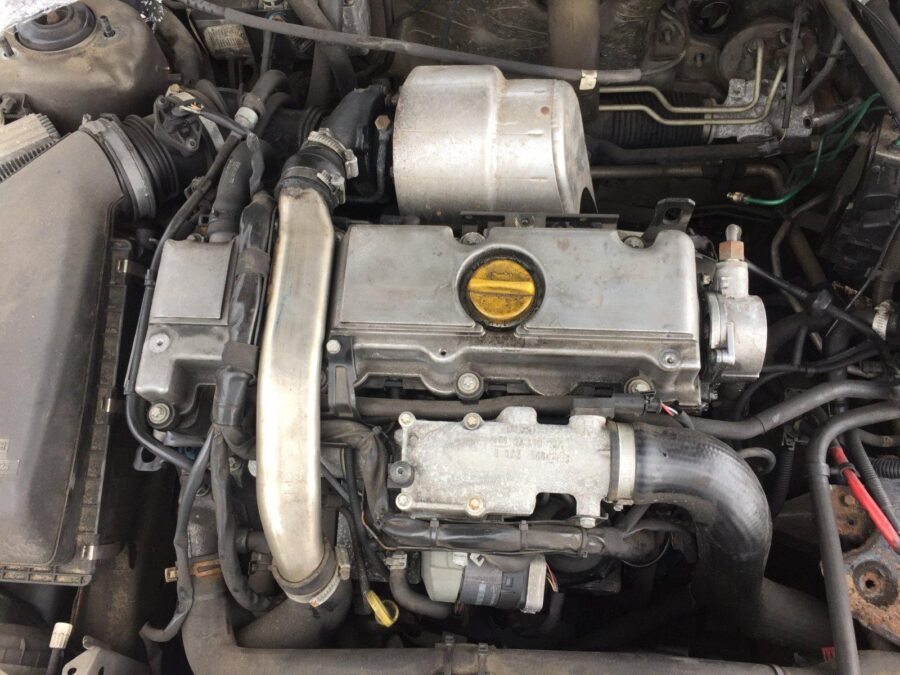Saab 9-5 2.2 TiD (D223L) moottori