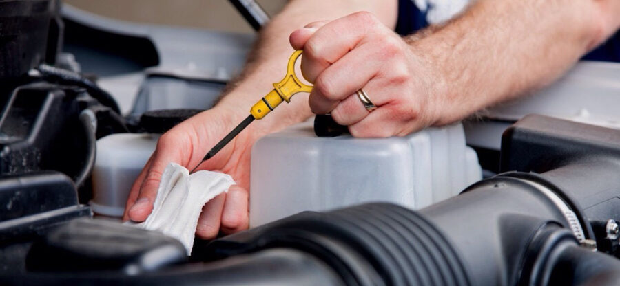 Lisääntynyt öljynkulutus moottorissa: syyt ja ratkaisut