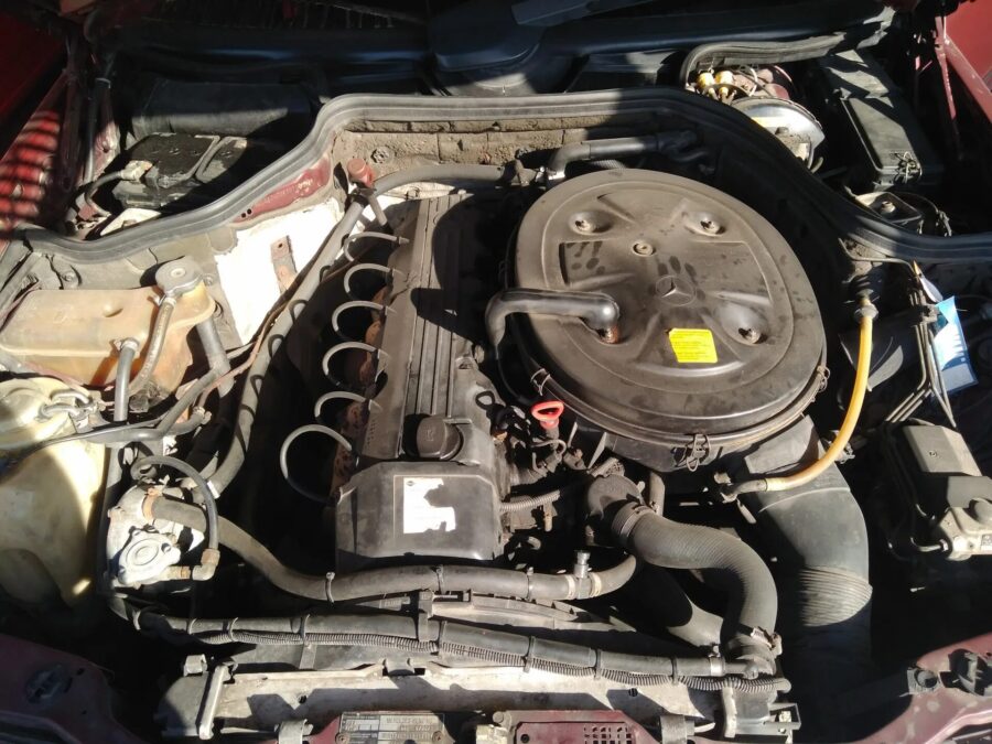 Mercedes-Benz M103 E26 2.6 moottori