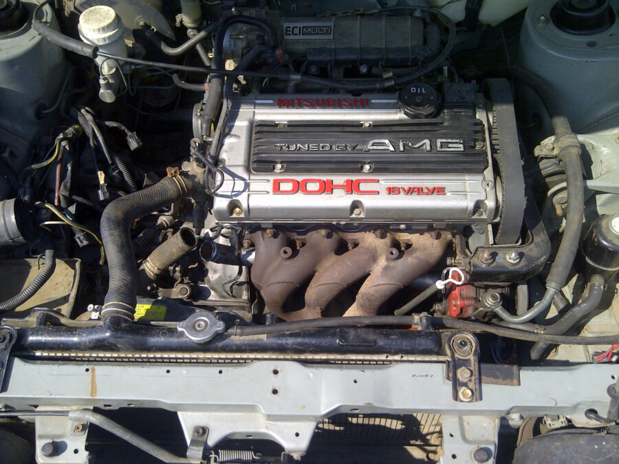 Mitsubishi 4G67 1.8 moottori