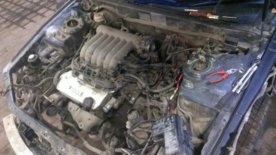 Mitsubishi 6G73 2.5 moottori