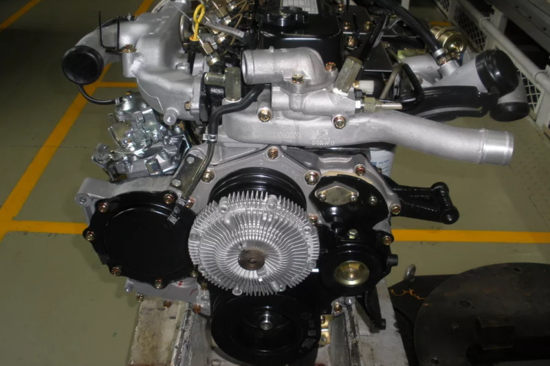 Erittäin voimakas tärinä tyhjäkäynnillä