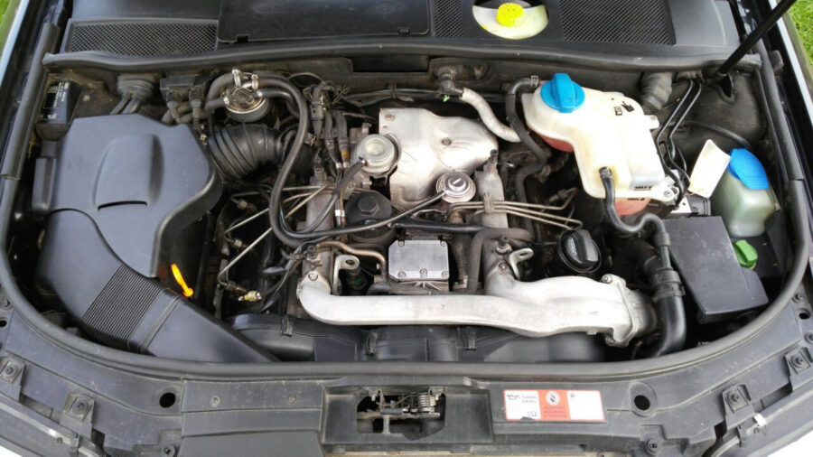 Audi EA330 2.5 TDI -dieselmoottorit (AFB, AKE, AKN, AYM)