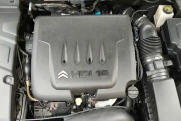 Citroen/Peugeot DW12CTED4 2.2 HDi 200 -moottori