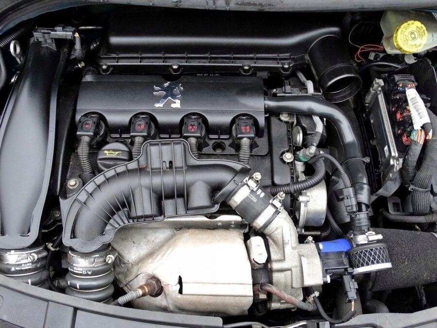 Citroen/Peugeot EP6CDT THP 16V 156 moottori