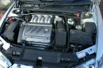 Citroen/Peugeot ES9J4 3.0 moottori