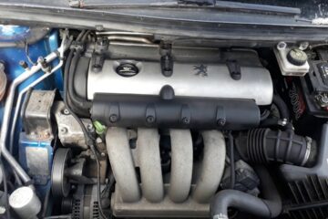 Citroen/Peugeot EW10J4 2.0 moottori