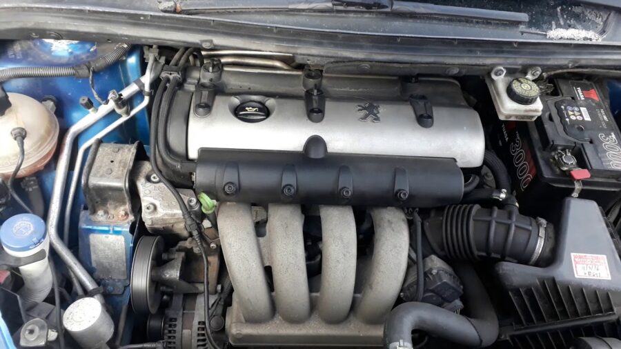 Citroen/Peugeot EW10J4 2.0 moottori