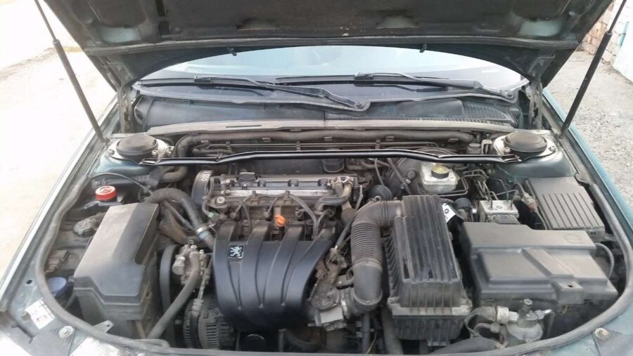 Citroen/Peugeot XU7JB (LFX) 1,8-moottori