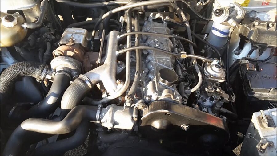 Renault J8S 2.1 moottori