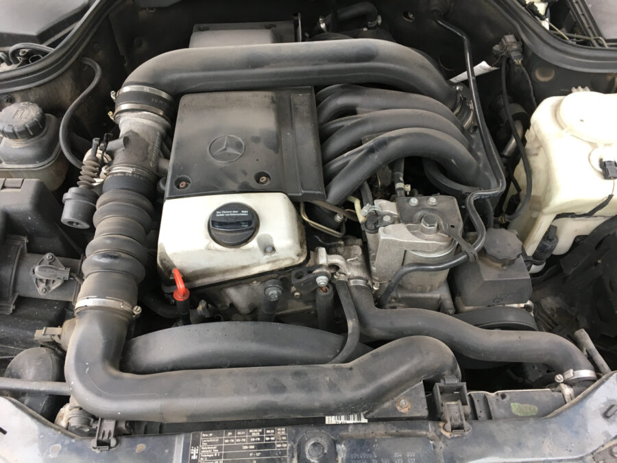 Moottori Mercedes OM 605 2.5
