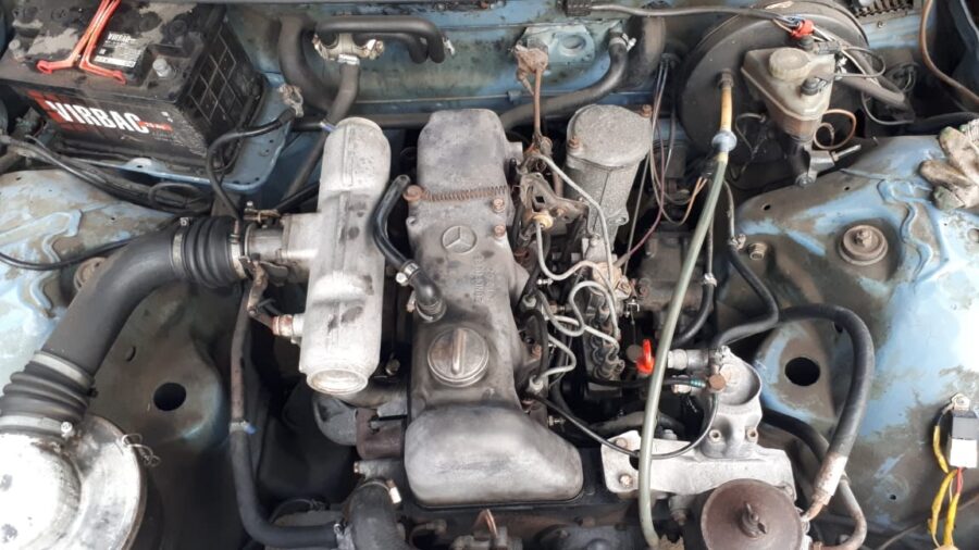 Mercedes OM615 D 20 2.0 -dieselmoottori