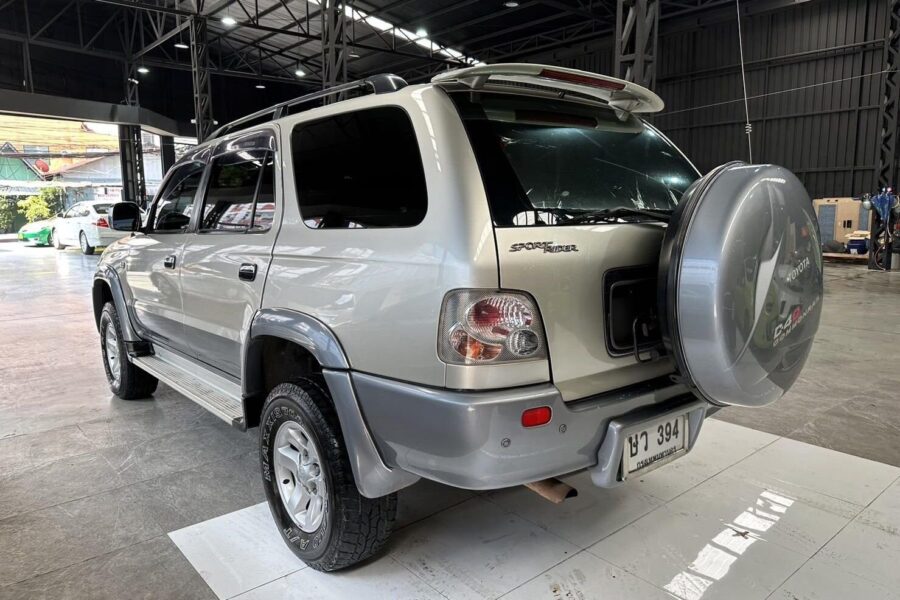 Legendaarisen Toyota Hilux -lava-auton historiaa