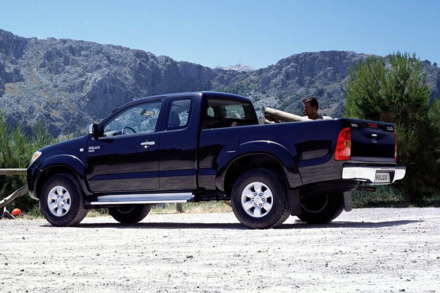 Legendaarisen Toyota Hilux -lava-auton historiaa