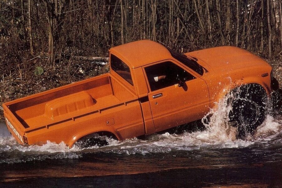 Legendaarisen Toyota Hilux -lava-auton historiaa