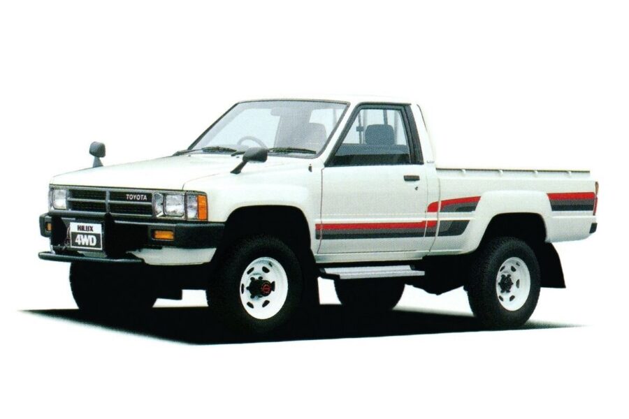 Legendaarisen Toyota Hilux -lava-auton historiaa