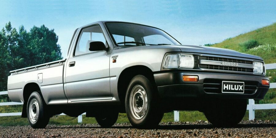 Legendaarisen Toyota Hilux -lava-auton historiaa