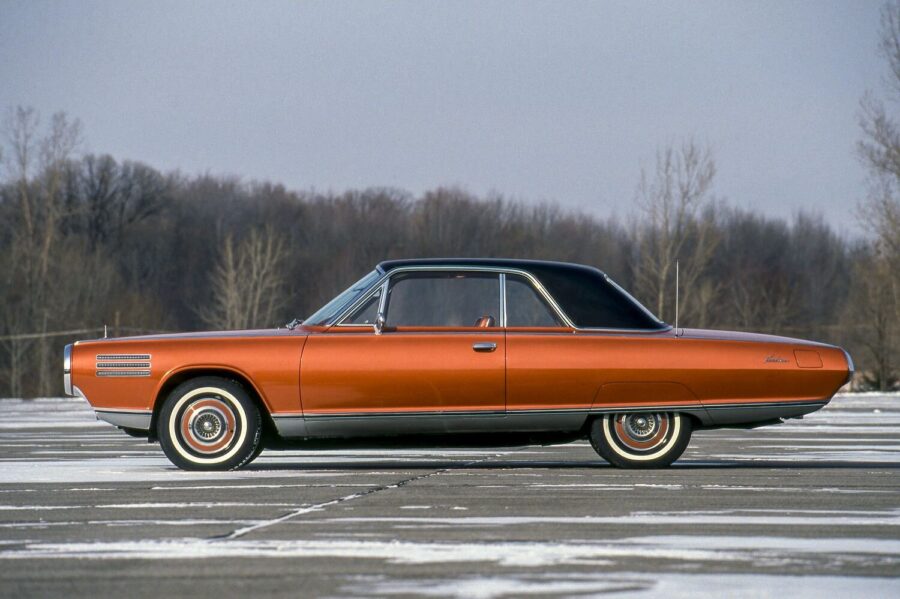 Chryslerin turbiiniauto. Kaasuturbiinimoottori tequilalla!